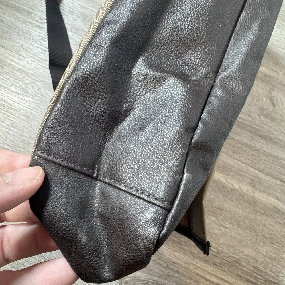 Calvin Klein Euphoria Mens Messenger Laptop Crossbody Bag Lightweight NEW